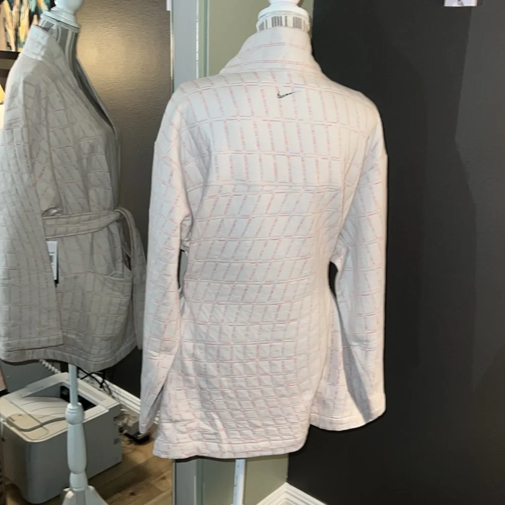 🛑 1 hour sale. Nike, yoga therma m-fit luxe, reversible, cozy and elegant - Picture 8 of 10